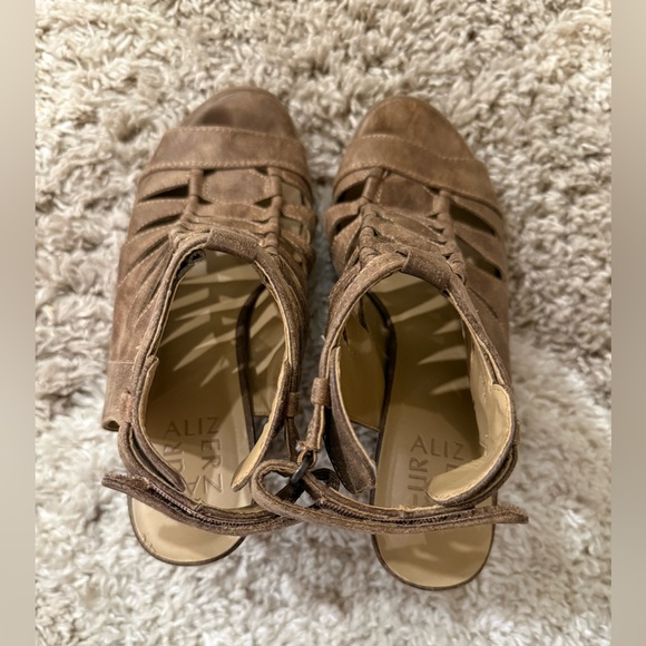 Naturalizer Talan Slingback Heels - Picture 7 of 9